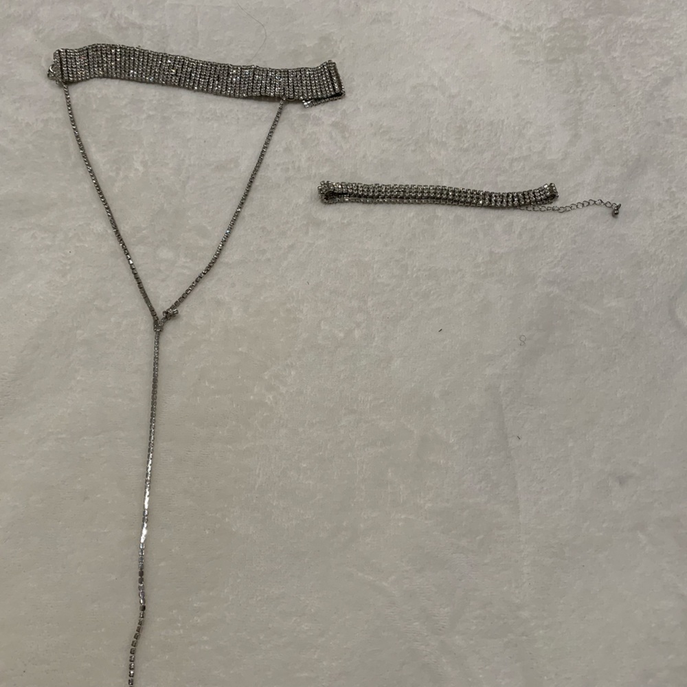 Diamond necklace with bracelet